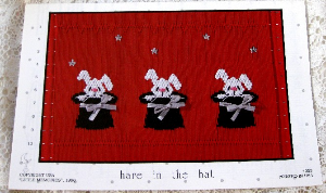 Little Memories Smocking Plate Hare In The Hat 053